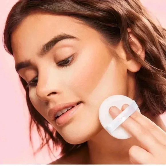 The Creme shop go bananas face setting powder 15g/0520z - Picture 6 of 10